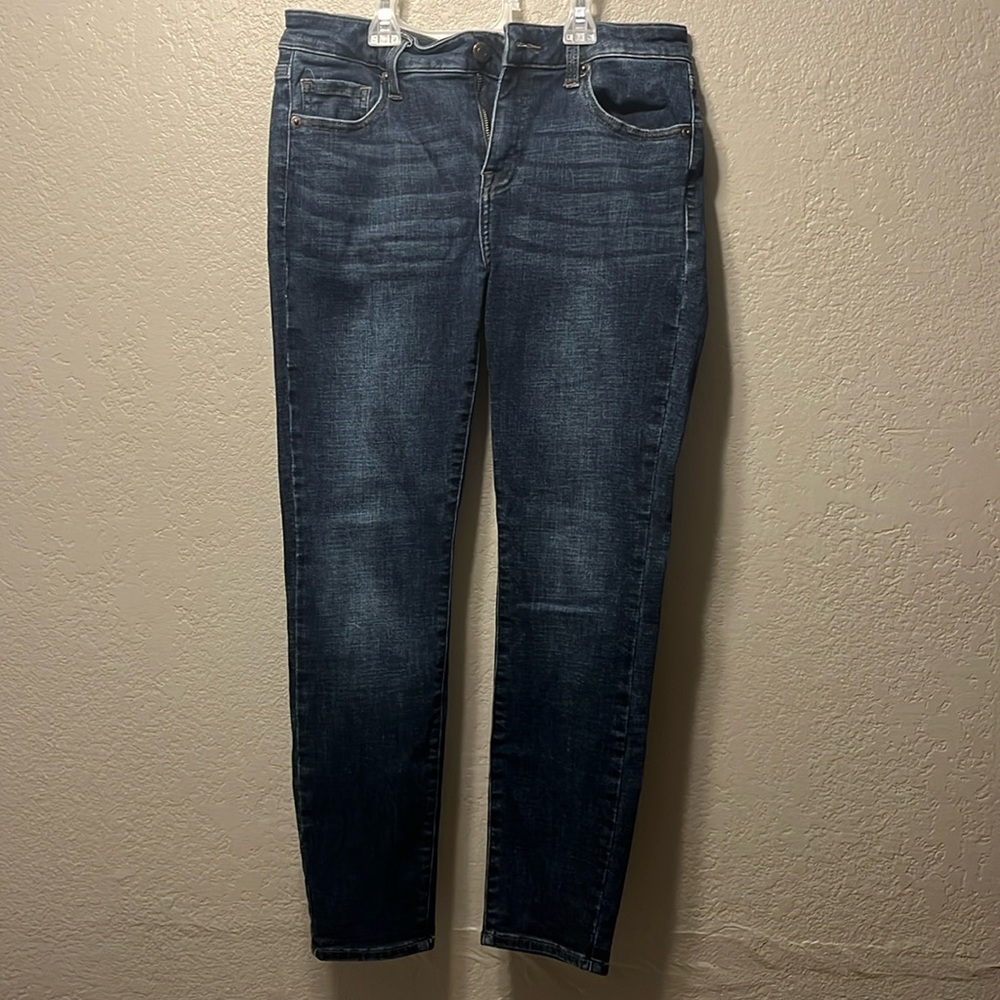Woman’s high rise skinny denim by Pistola.